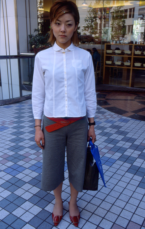 00212 23歳 女性 会社員（アパレル販売）