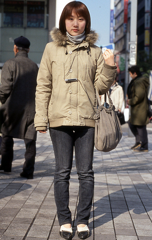 00522 20歳 女性 短大2年生（インテリアデザイン）