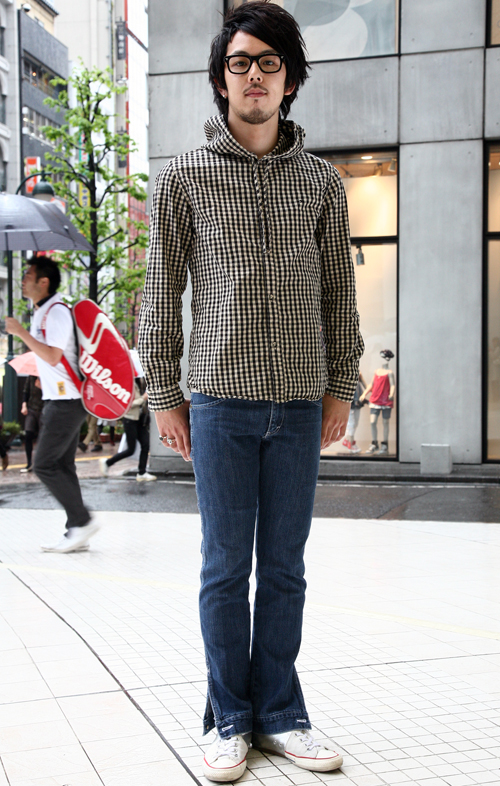 02818 24歳 男性 会社員（メガネ販売）