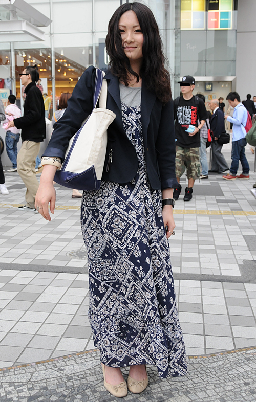 03707 21歳 女性 専門学校1年生（服飾）