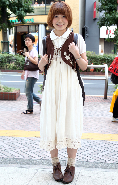 03837 19歳 女性 専門学校1年生（美容師）