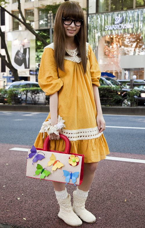 03848 17歳 女性 高校3年生