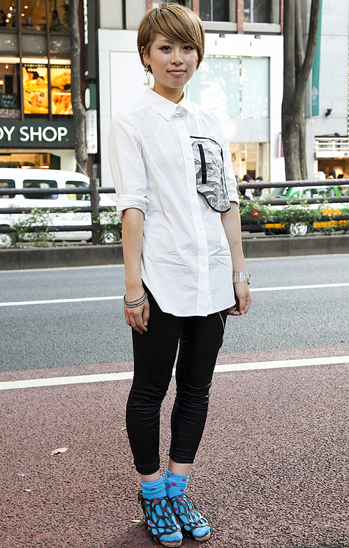 03849 19歳 女性 大学2年生（経営）