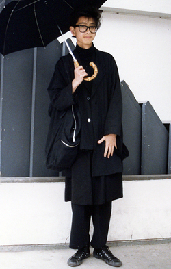 int070_s02 18歳 男性 専門学校生（服飾）