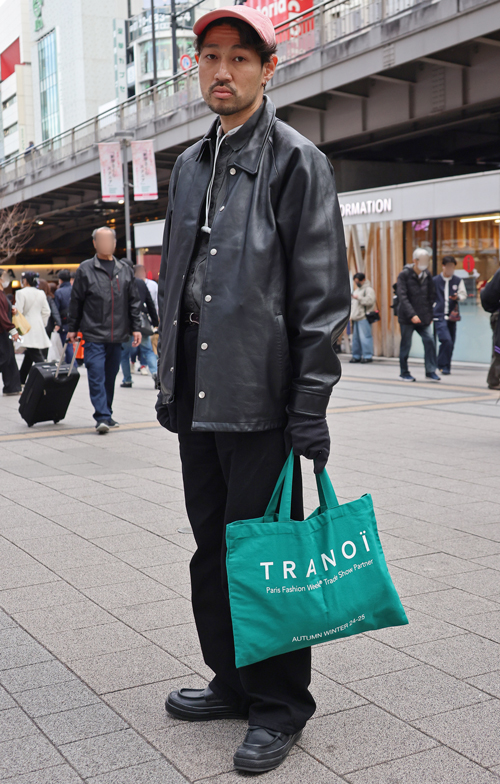 09873 35歳 男性 デザイナー