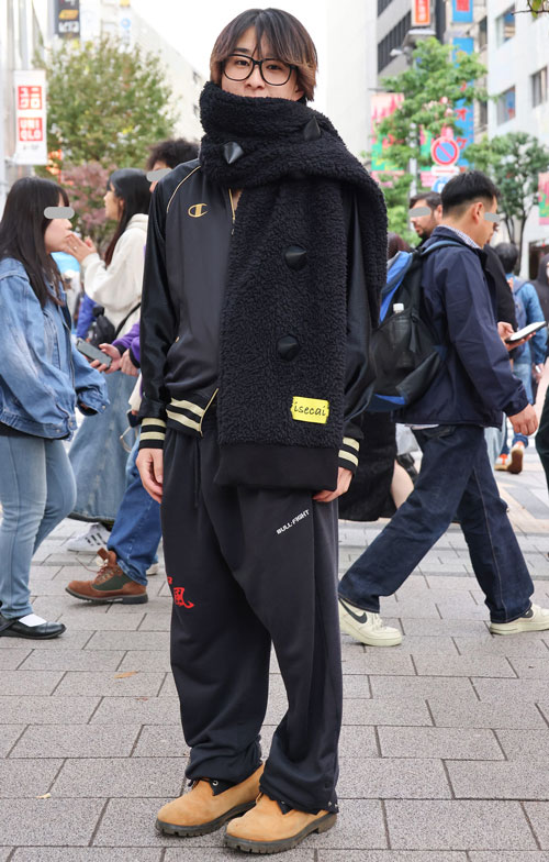 09757 19歳 男性 専門学校1年生（服飾）