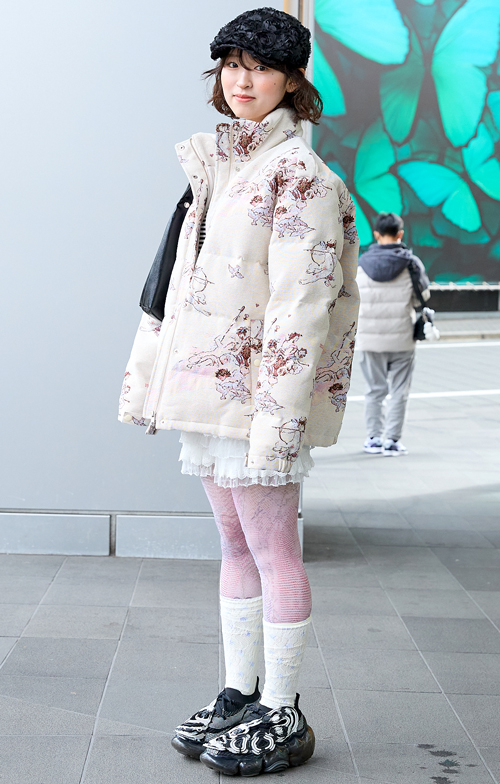 09768 20歳 女性 大学2年生（商学部）