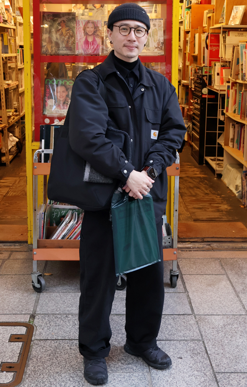 mgnf251201 31歳 男性 グラフィックデザイナー