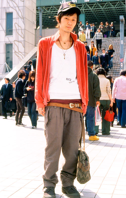 01247 20歳 男性 専門学校生（経済）