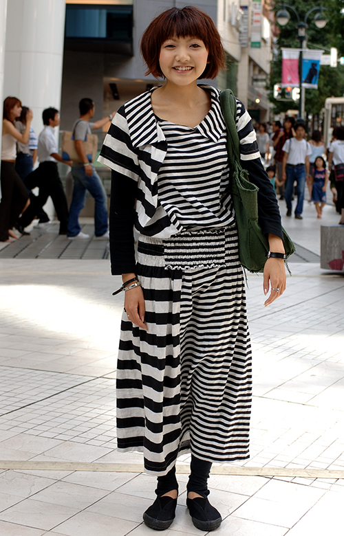 01657 22歳 女性 無職（詩人）