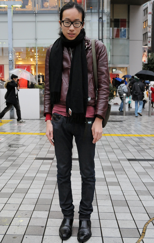 02695 23歳 男性 大学4年生(建築)