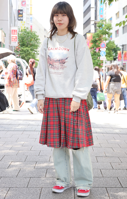 09259 19歳 女性 大学2年生（ファッション）