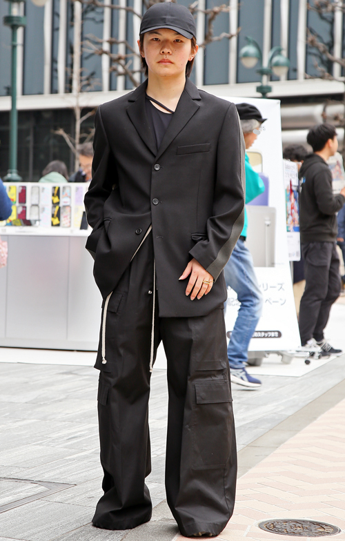 09174 19歳 男性 公務員（事務）