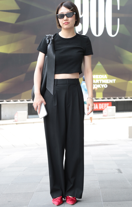 09266 23歳 女性 フリーター（アパレル）