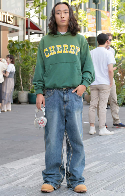 09203 23歳 男性 フリーランス（ラッパー）＋アパレル