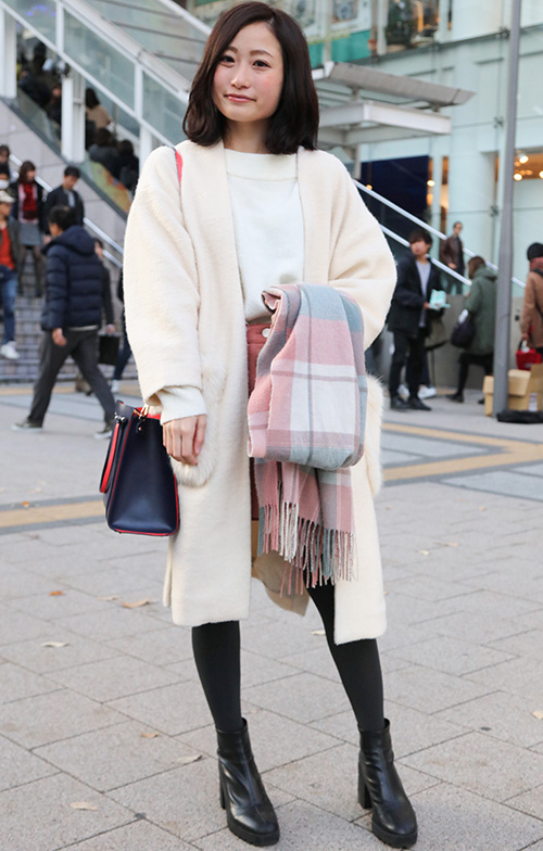 07089 23歳 女性 会社員（IT系）