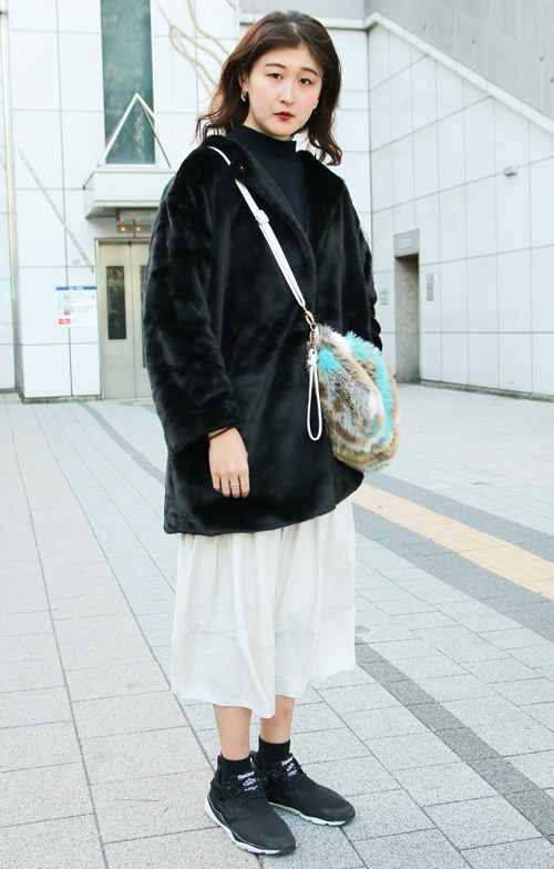 07921 22歳 女性 会社員（介護）