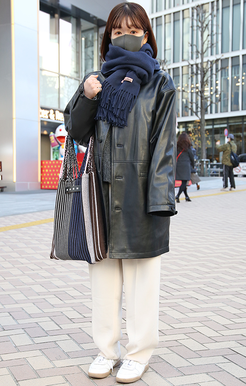 08153 23歳 女性 会社員（リハビリ）