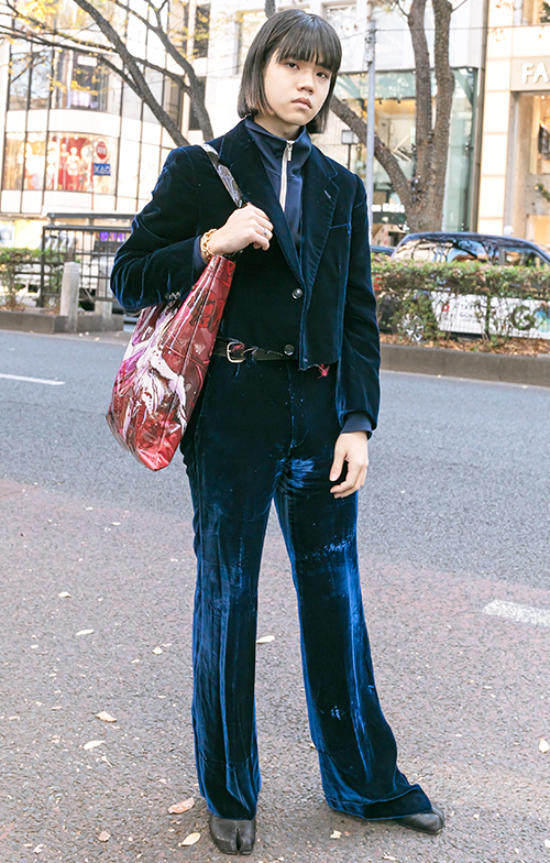 08370 19歳 男性 大学2年生（服飾）