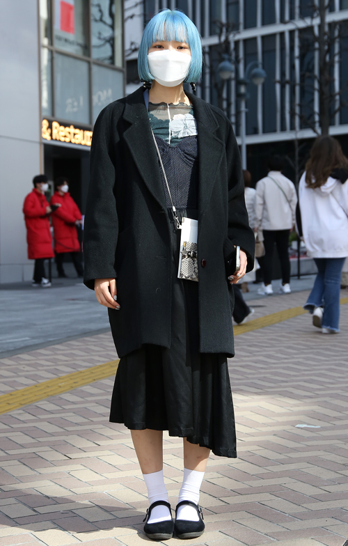 08806 23歳 女性 フリーター（スコーン販売）