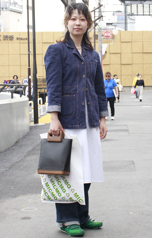 s2023_18 28歳 女性 フリーター（飲食）