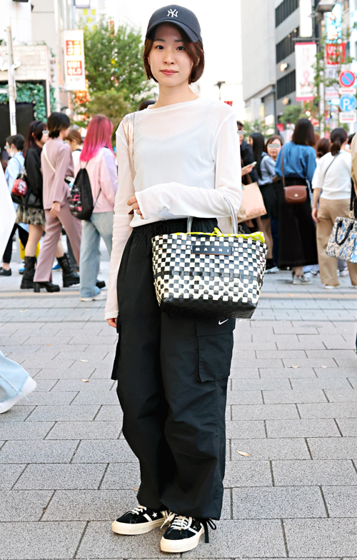 09372 29歳 女性 会社員（金融）