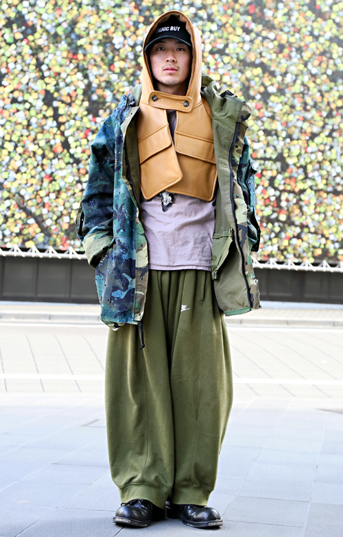 09377 21歳 男性 大学4年生（経営）