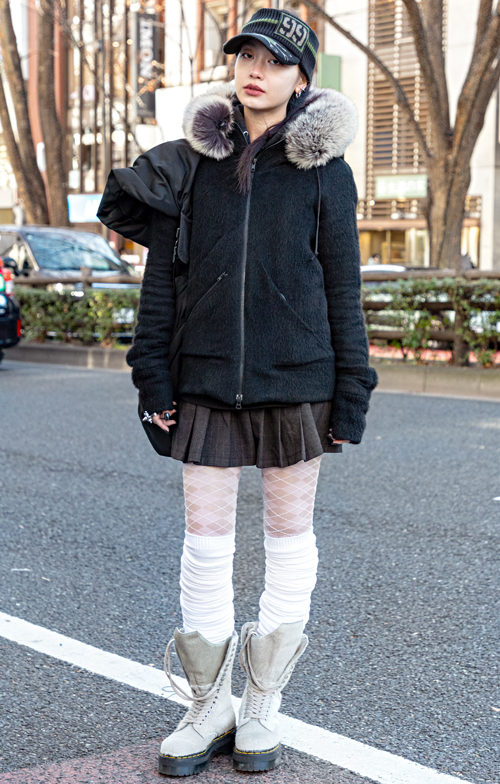 09447 22歳 女性 大学4年生（デザイン）