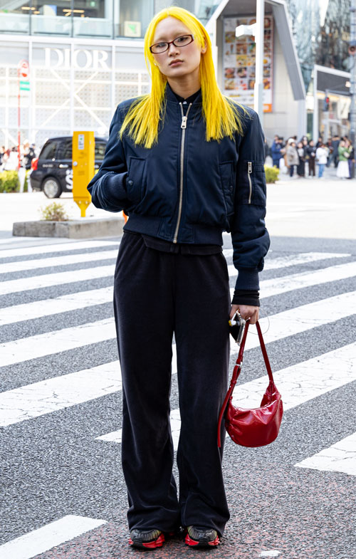 09475 21歳 女性 フリーランス（ダンサー）