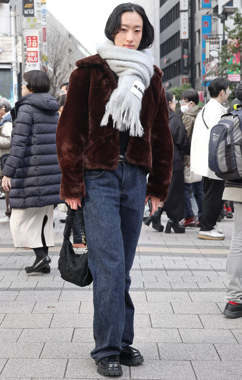 09491 22歳 女性 モデル