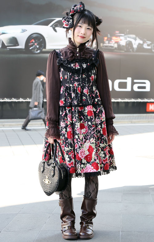 09505 20歳 女性 大学2年生（ファッション）