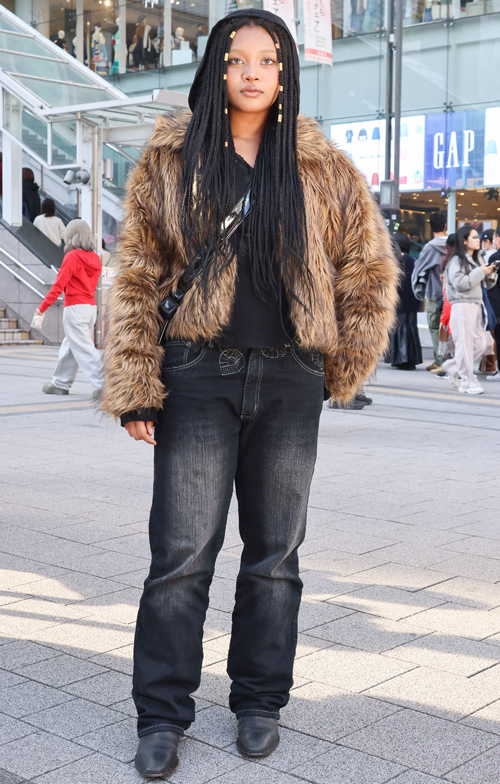 09521 20歳 女性 専門学校2年生（流通科）