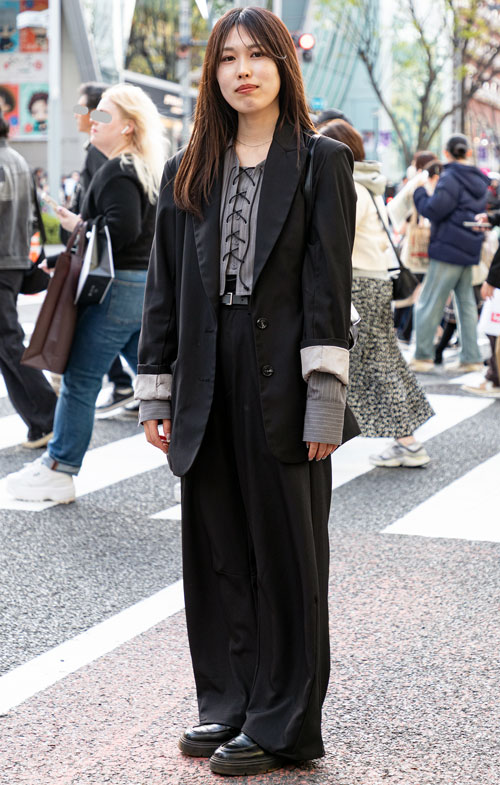 09547 24歳 女性 アパレル