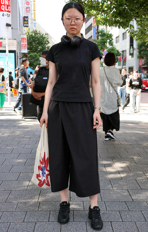 09617 24歳  専門学校3年生（メンズデザインコース）