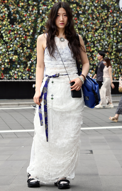 09621 30s歳 女性 ファッションディレクター、ファッションモデル