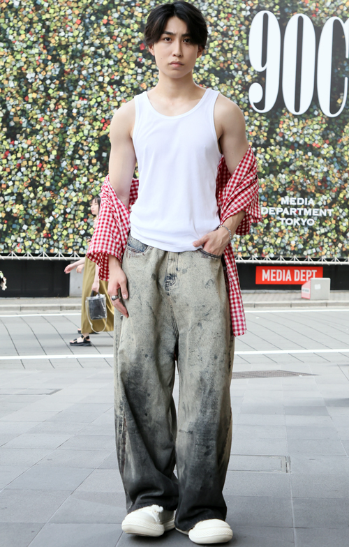 09626 22歳 男性 役者、モデル