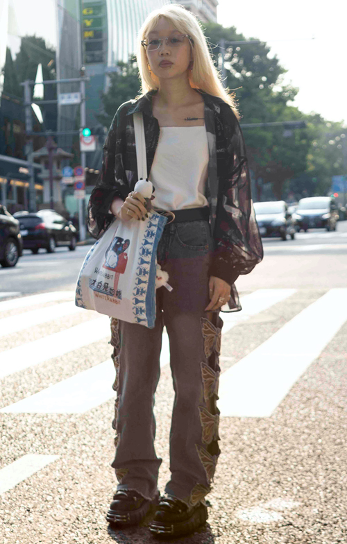 09641 25歳 女性 会社員（建築）