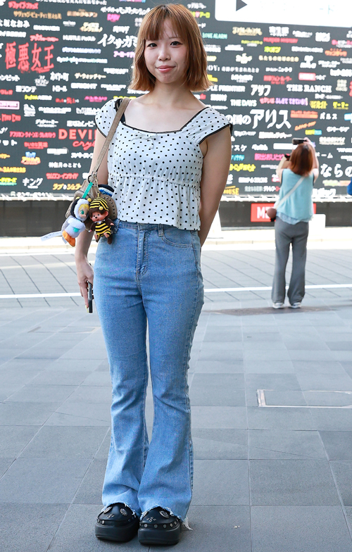 09683 24歳 女性 会社員(子ども服デザイナー)