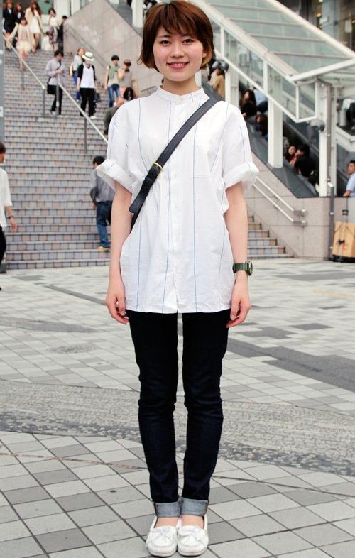 04928 20歳 女性 大学3年生（服飾）