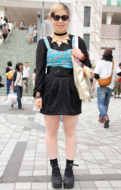 04931 19歳 女性 大学2年生（服飾）