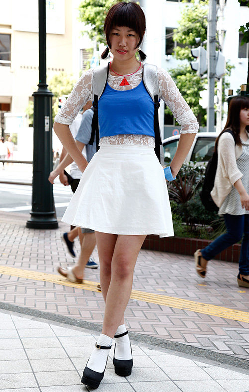 04980 18歳 女性 専門学校1年生（服飾専攻）