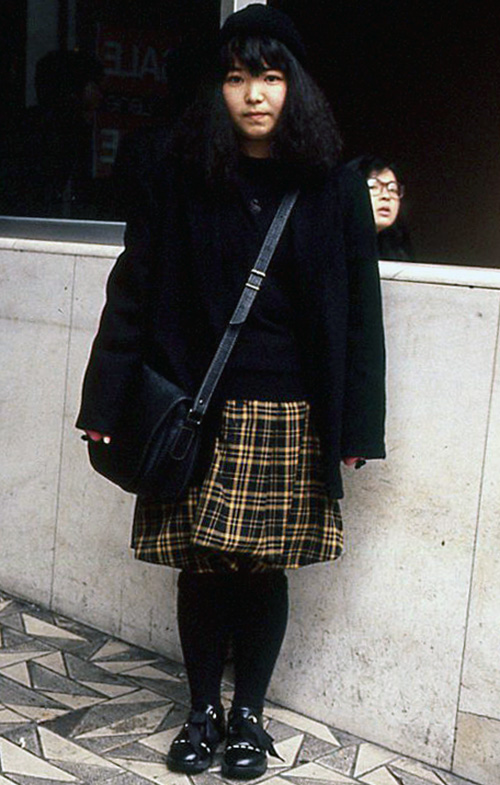  19歳 女性 専門学校生(洋裁)