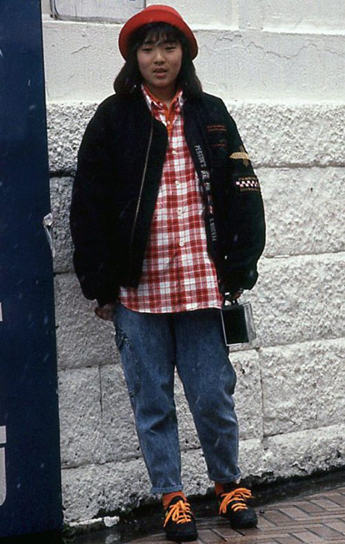  16歳 女性 高校1年生