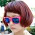 定点観測,ストリートファッション,ストリートスナップ,ファッションスナップ,across,アクロス,ミラード、サングラス、メガネ、イヤリング、白、赤、赤茶、茶、ピンク、トレンド
