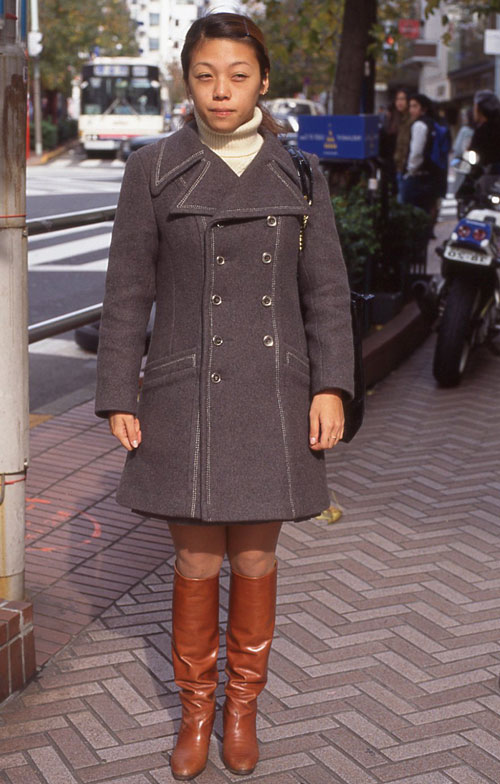 int168 19歳 女性 会社員（製造）