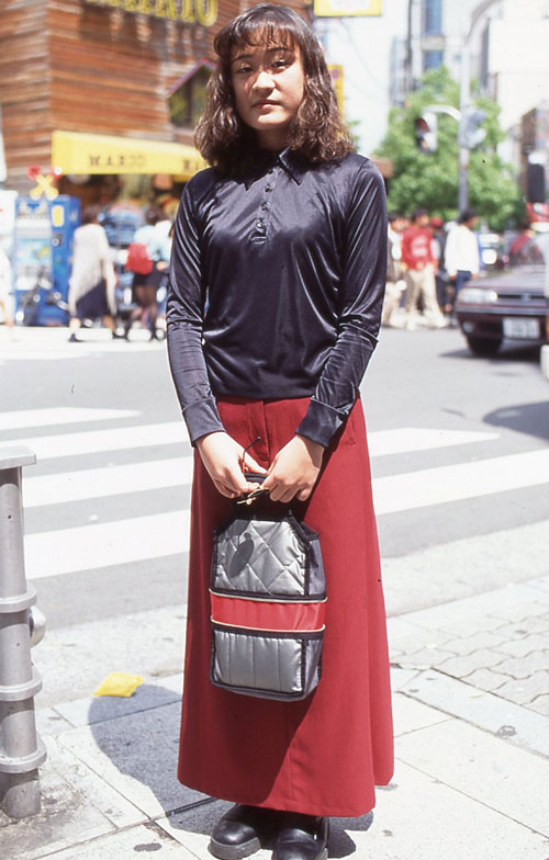 06137 18歳 女性 短大（1年英文科）