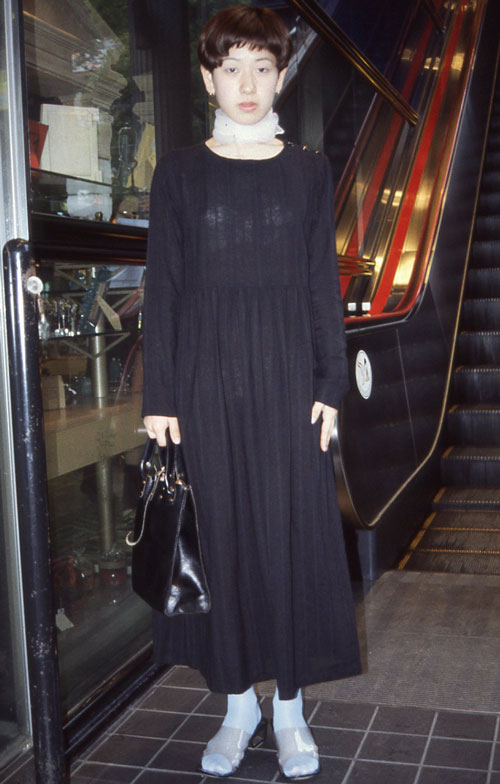 06165 18歳 女性 専門学校生（服飾）