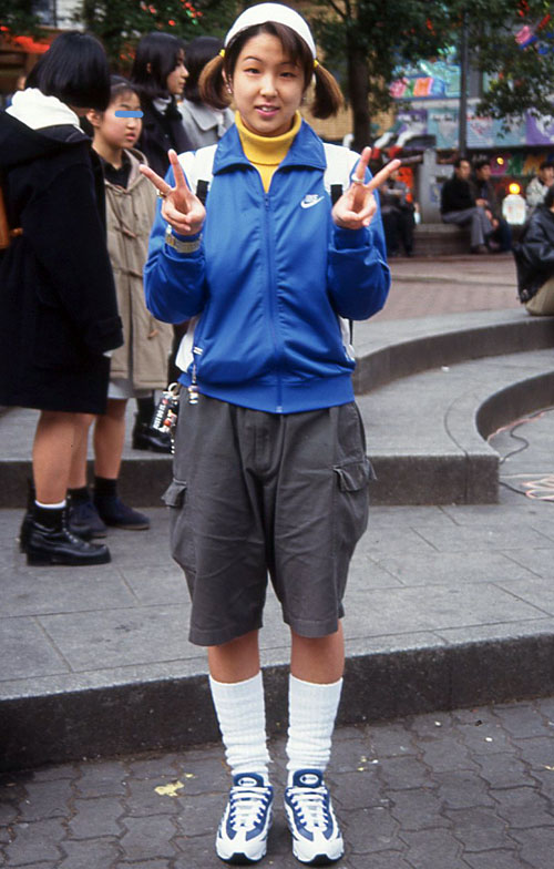 06322 19歳 女性 短大1年生