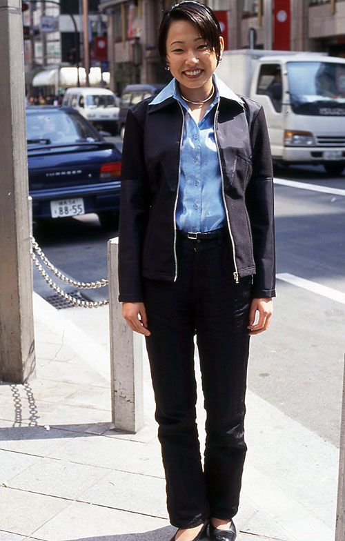 06354 20歳 女性 会社員（化粧品）