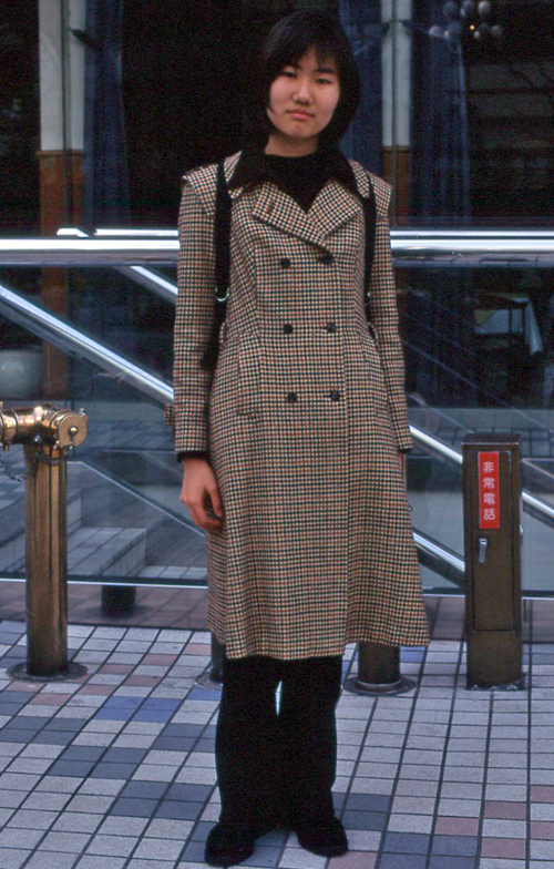 int205 14歳 女性 中学生